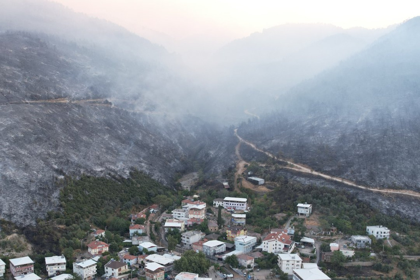 İtfaiye eri yangın sırasında kalp krizi geçirerek yaşamını yitirdi