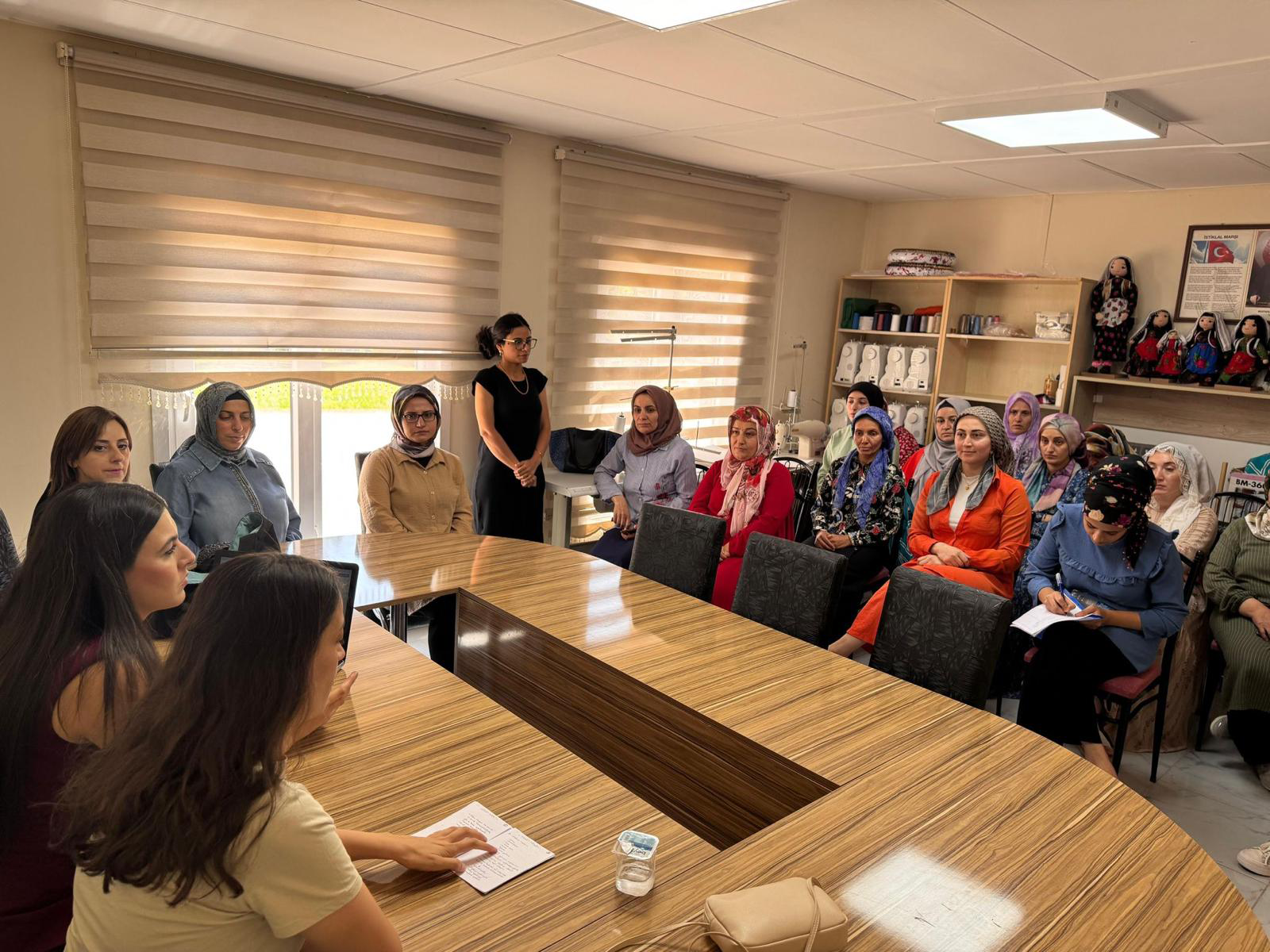 Kadınlara Yönelik Bilinçlendirme Eğitimleri Sürüyor