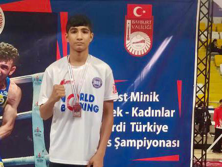 Batmanlı Selim Oğuz, Boks Türkiye 3.’sü oldu