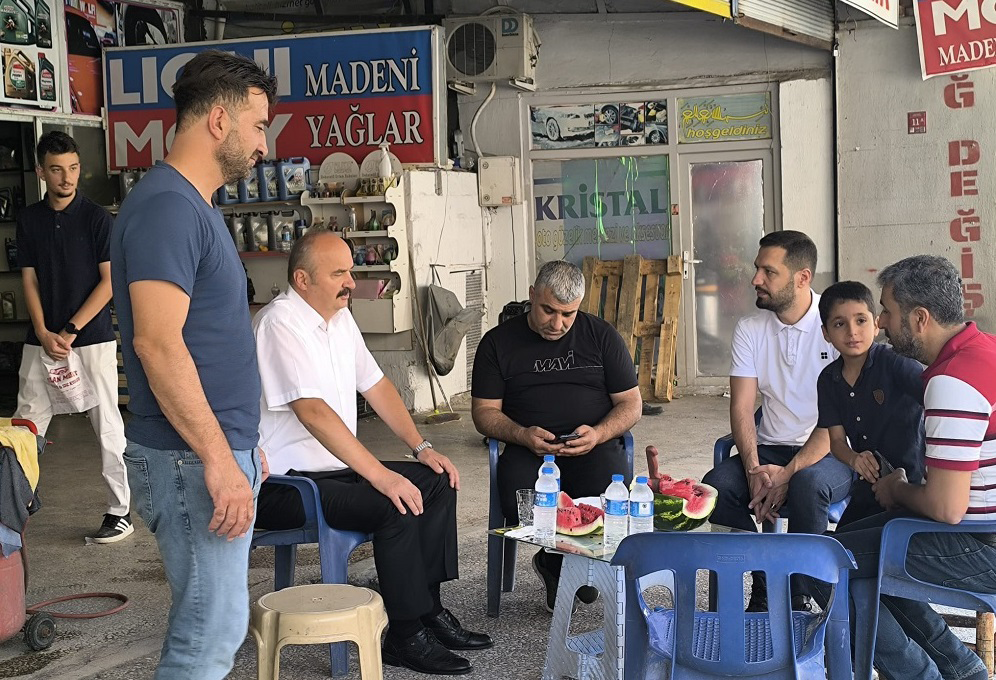 Vali Canalp’ten Pınarbaşı Esnafı ve Vatandaşlara Ziyaret