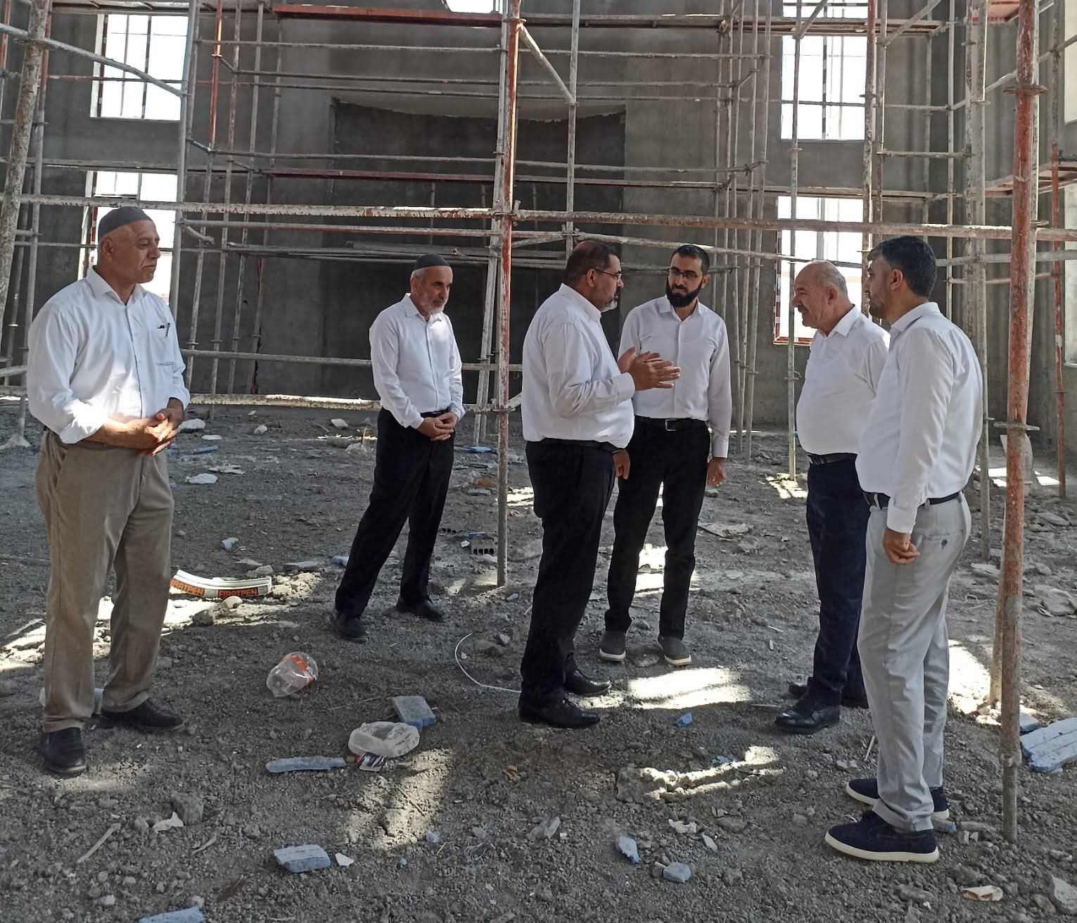 Durmuş, Kozluk’taki Cami İnşaatını İnceledi