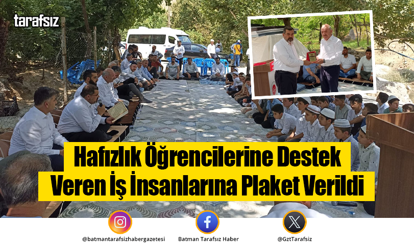 Hafızlık Öğrencilerine Destek Veren İş İnsanlarına Plaket Verildi
