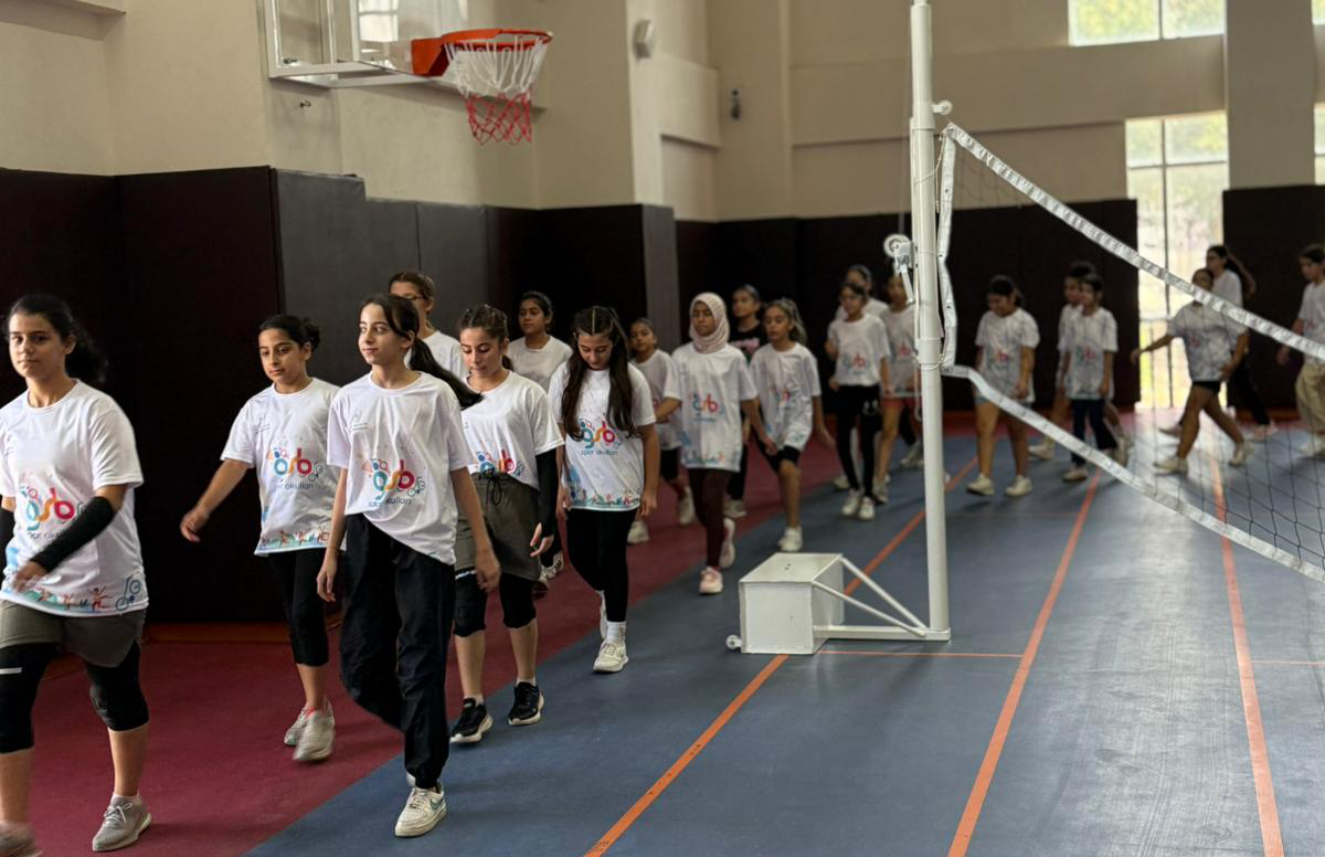 Çocuklar Voleybolla Yazı Dolu Dolu Geçiriyor