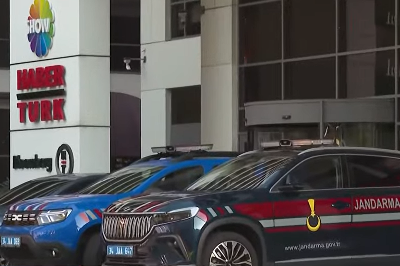 Habertürk ve Show TV dahil 121 şirkete el konuldu