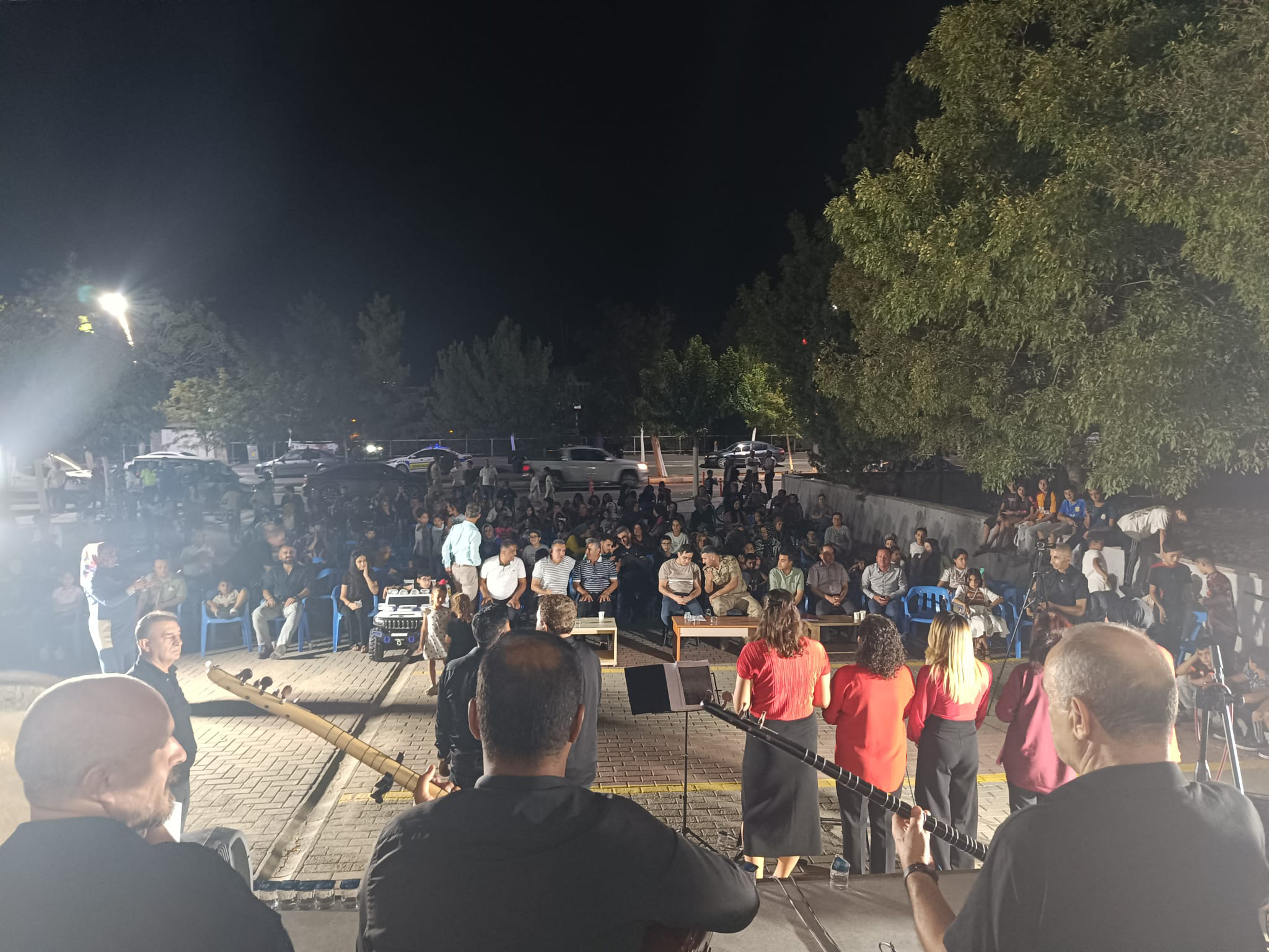 Halk Konserine Büyük İlgi