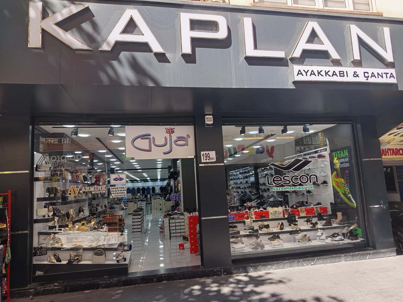 Kaplan Ayakkabı ve Çanta Batman’da Fark Yaratıyor