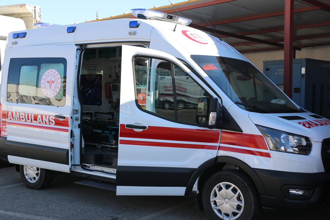 Şanlıurfa’da Otomobil Su Teknesine Çarptı: 1 Ölü, 1 Yaralı