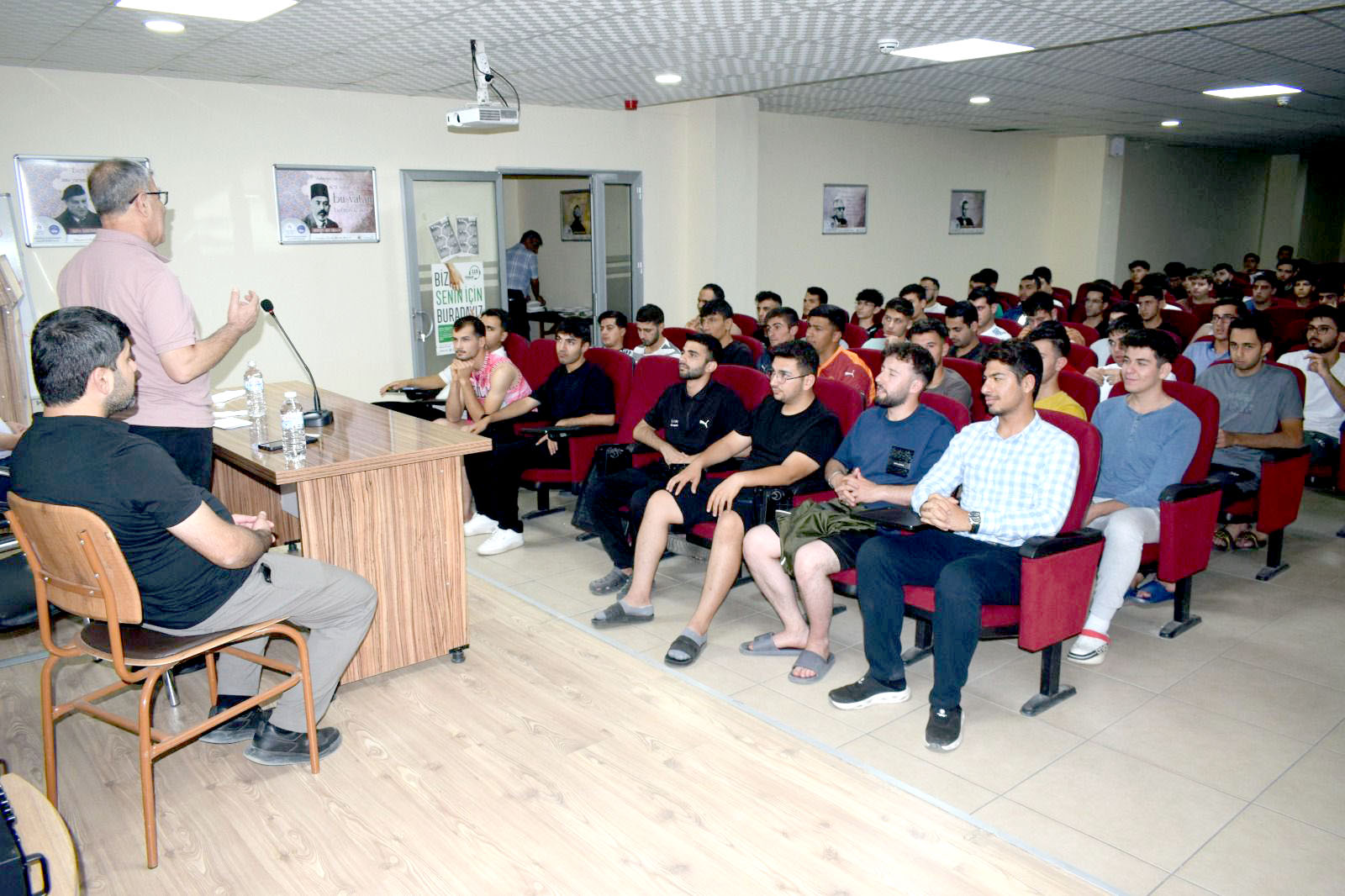 Seyyid Bilal Yurdu’nda Yeni Öğrencilere Uyum Semineri