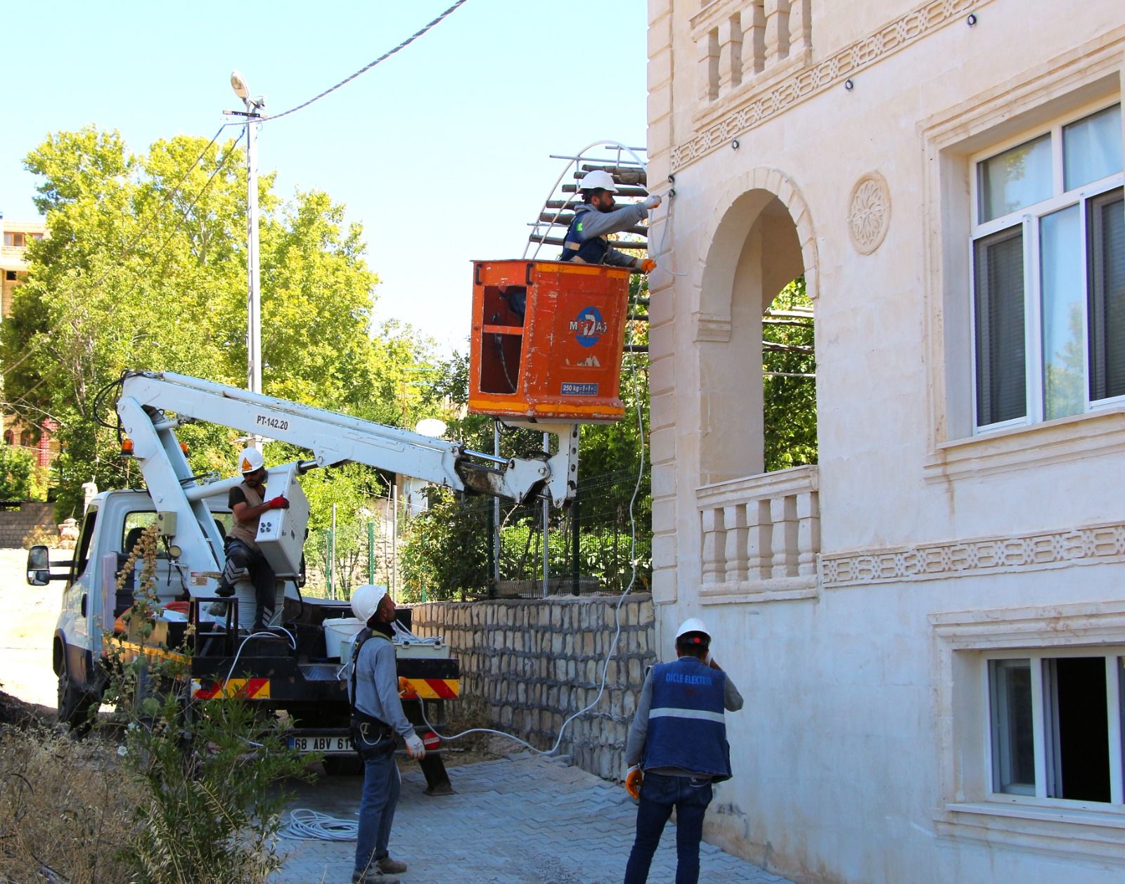 Yeşilli’de Enerji Altyapısı Yenilendi