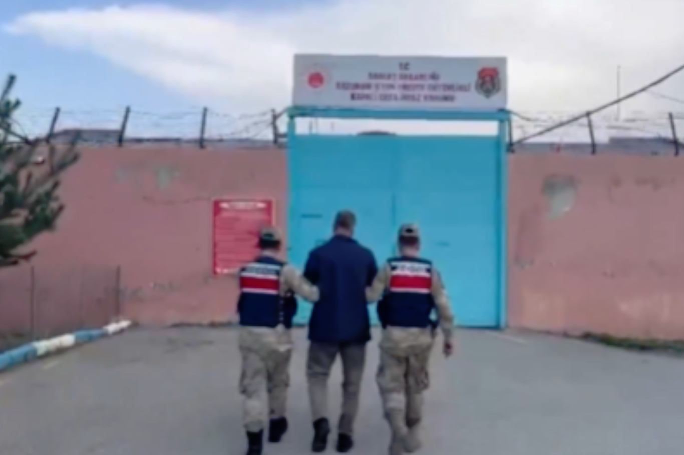 FETÖ Operasyonunda 92 Şüpheli Yakalandı