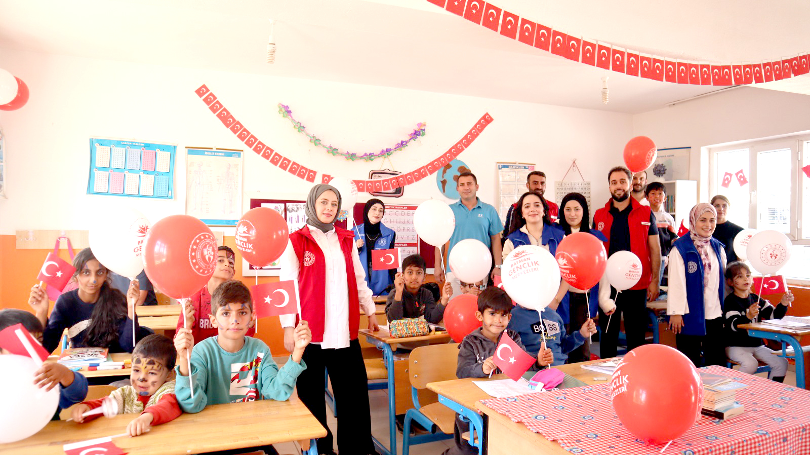 “Merkezim Her Yerde” Projesi Güvercin İlkokulu’nda