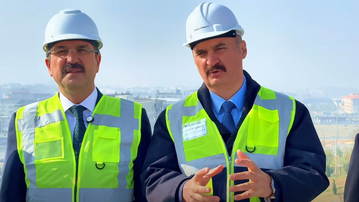 Vali Canalp: “Gençlerimiz Bilimde Geleceğini Şekillendirecek”