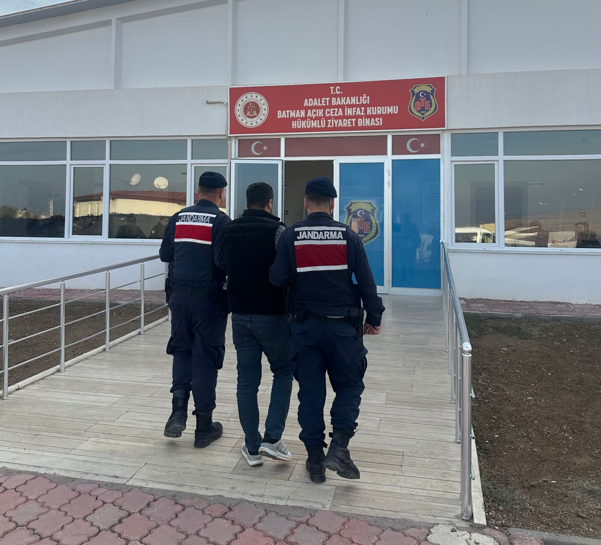 Aranan 17 Şahıs Yakalandı