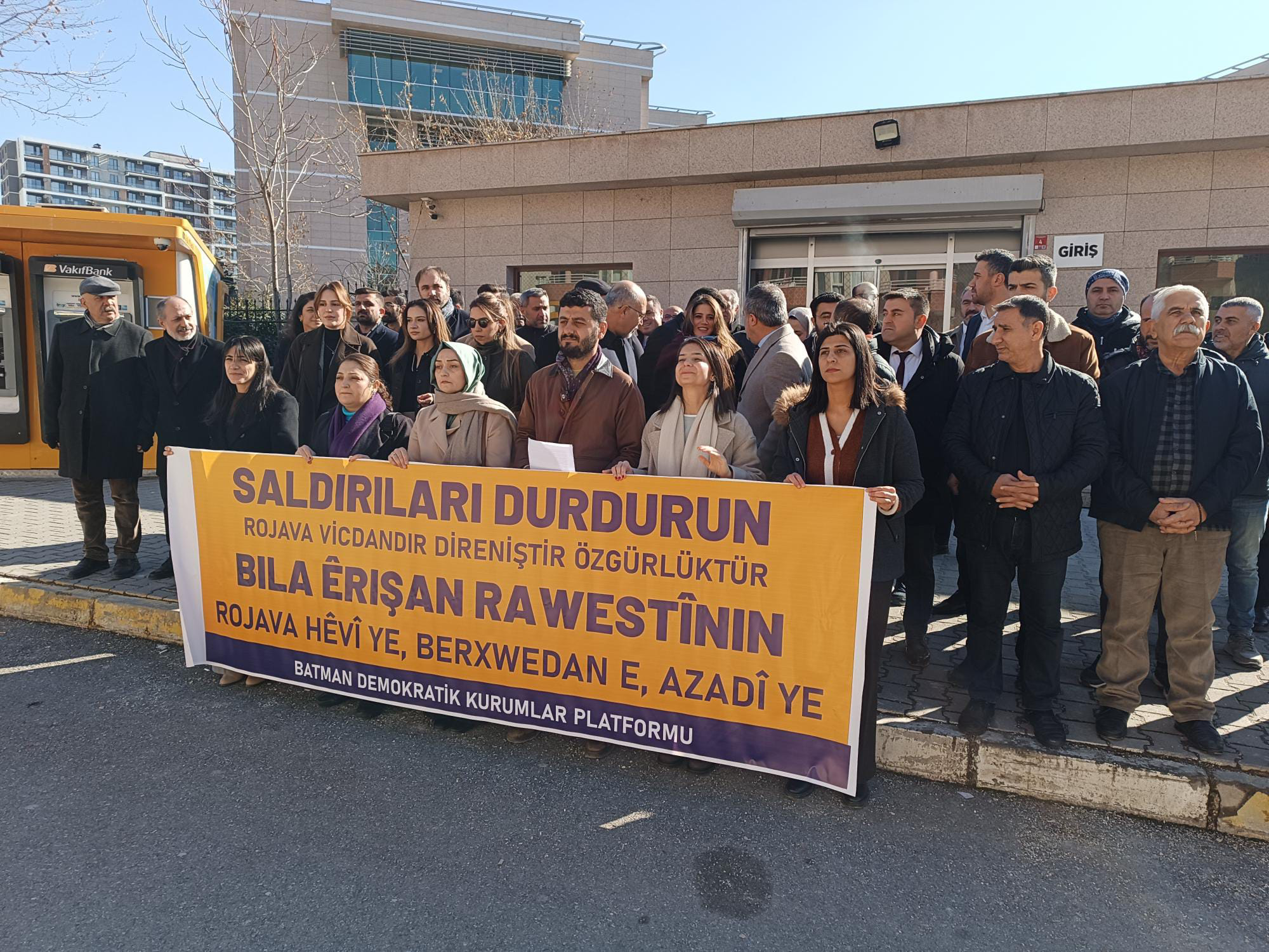 ÖHD’den Rojava Açıklaması: “Siviller Doğrudan Tehdit Altında”