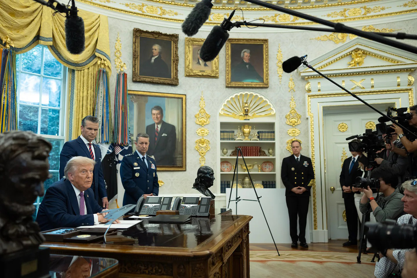 Trump: “Venezuela’yı ABD Yönetecek, Petrol Şirketleri Devreye Girecek”