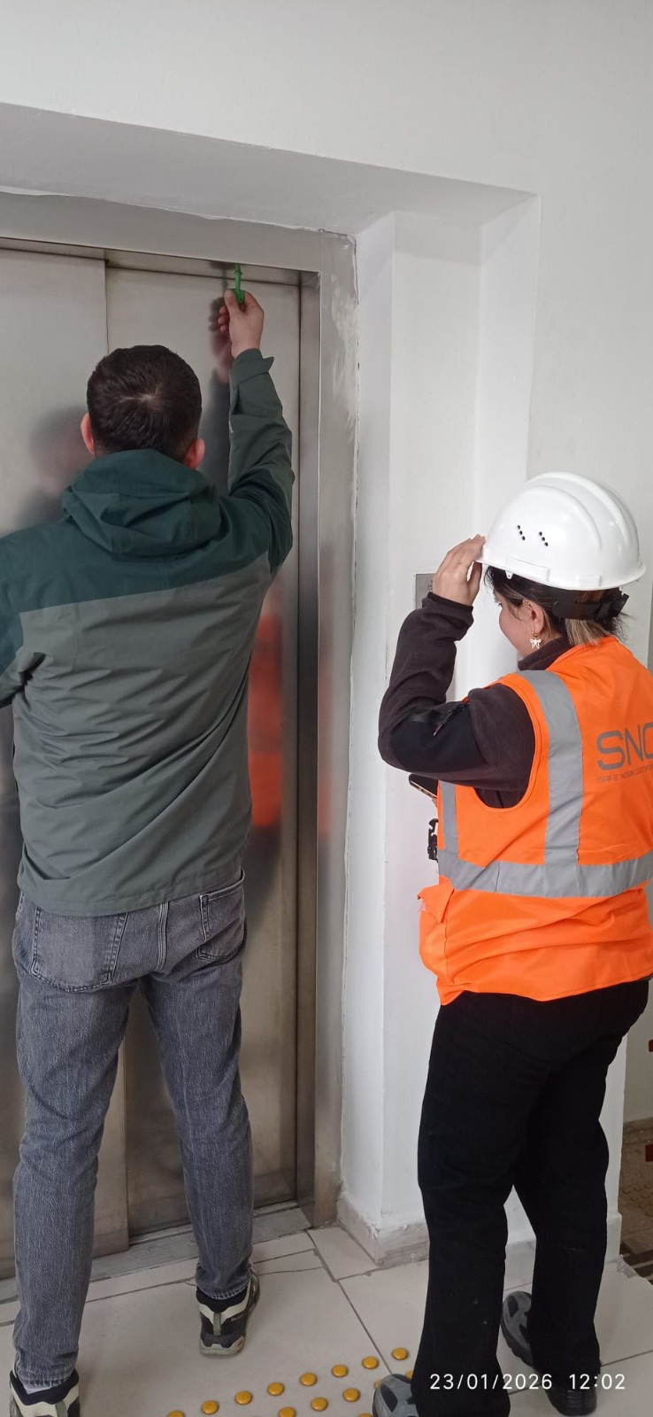 362 RİSKLİ ASANSÖR MÜHÜRLENDİ