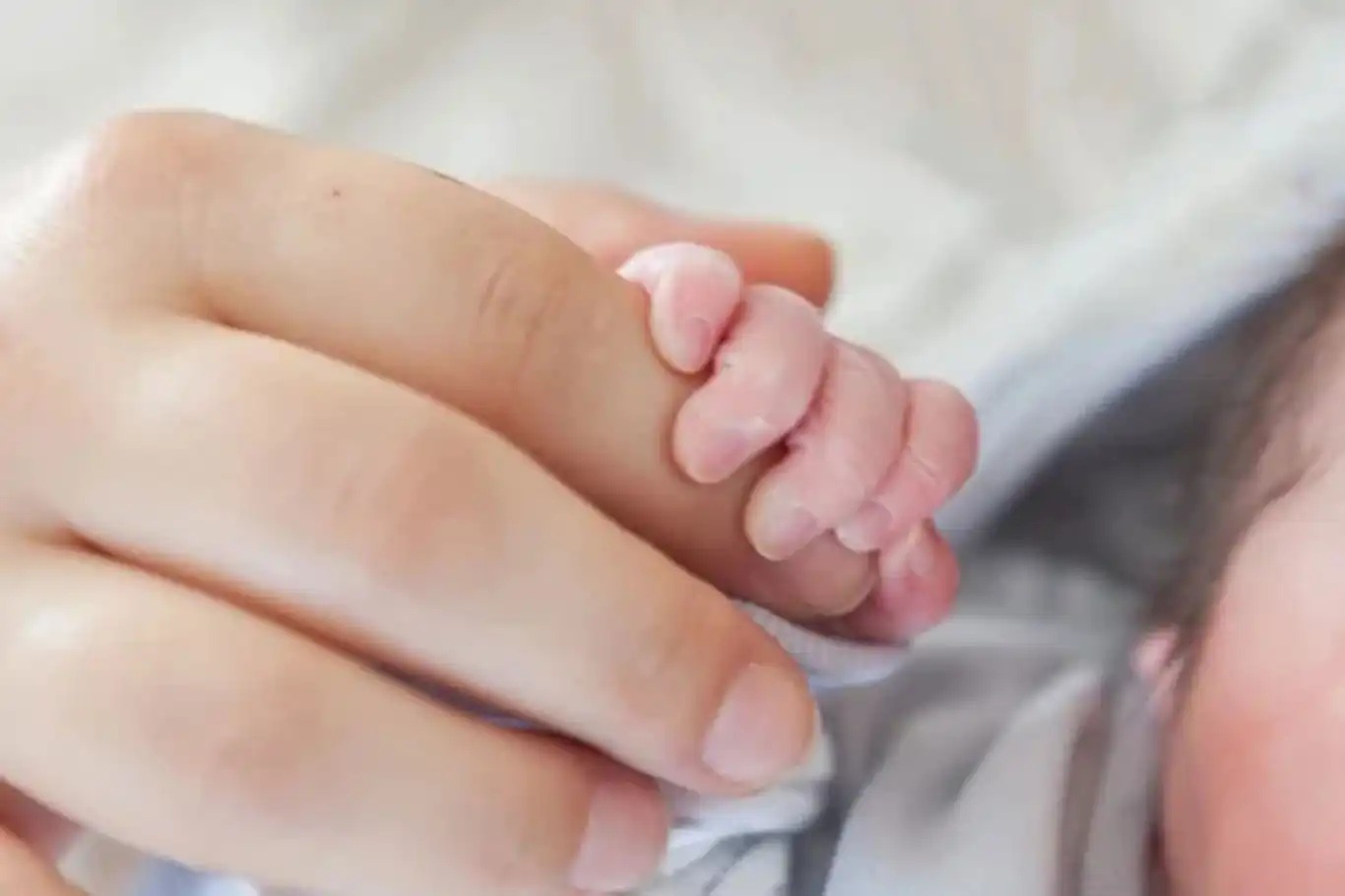 Çalışan Anneye Müjde: Doğum İzni 24 Haftaya Çıkarılıyor!