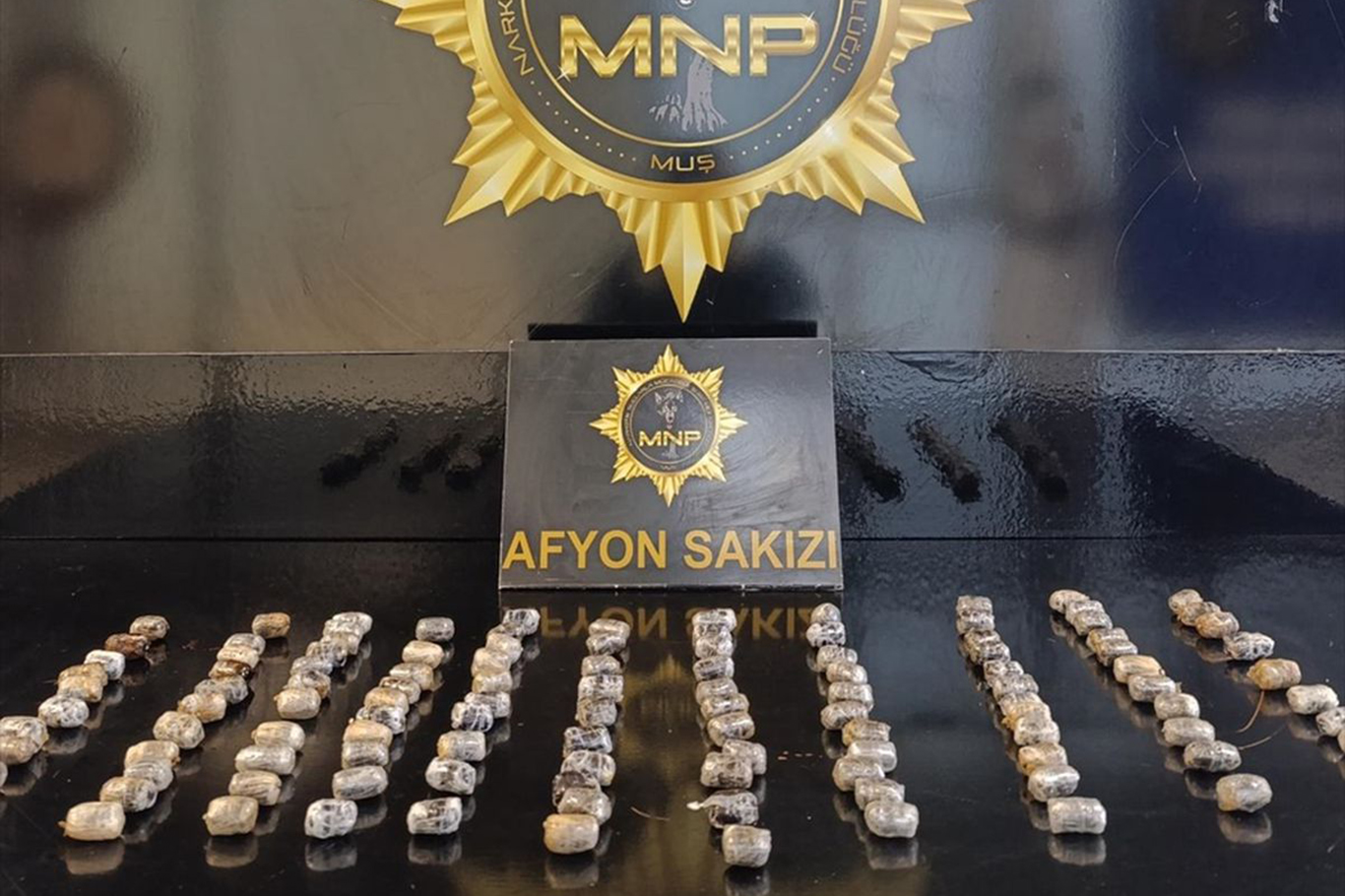 Muş Polisinin Dikkati Zehir Tacirini Yakalattı: Midesinden 118 Kapsül Çıktı!