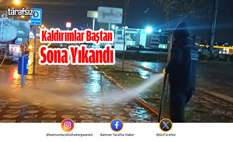 Kaldırımlar Baştan Sona Yıkandı