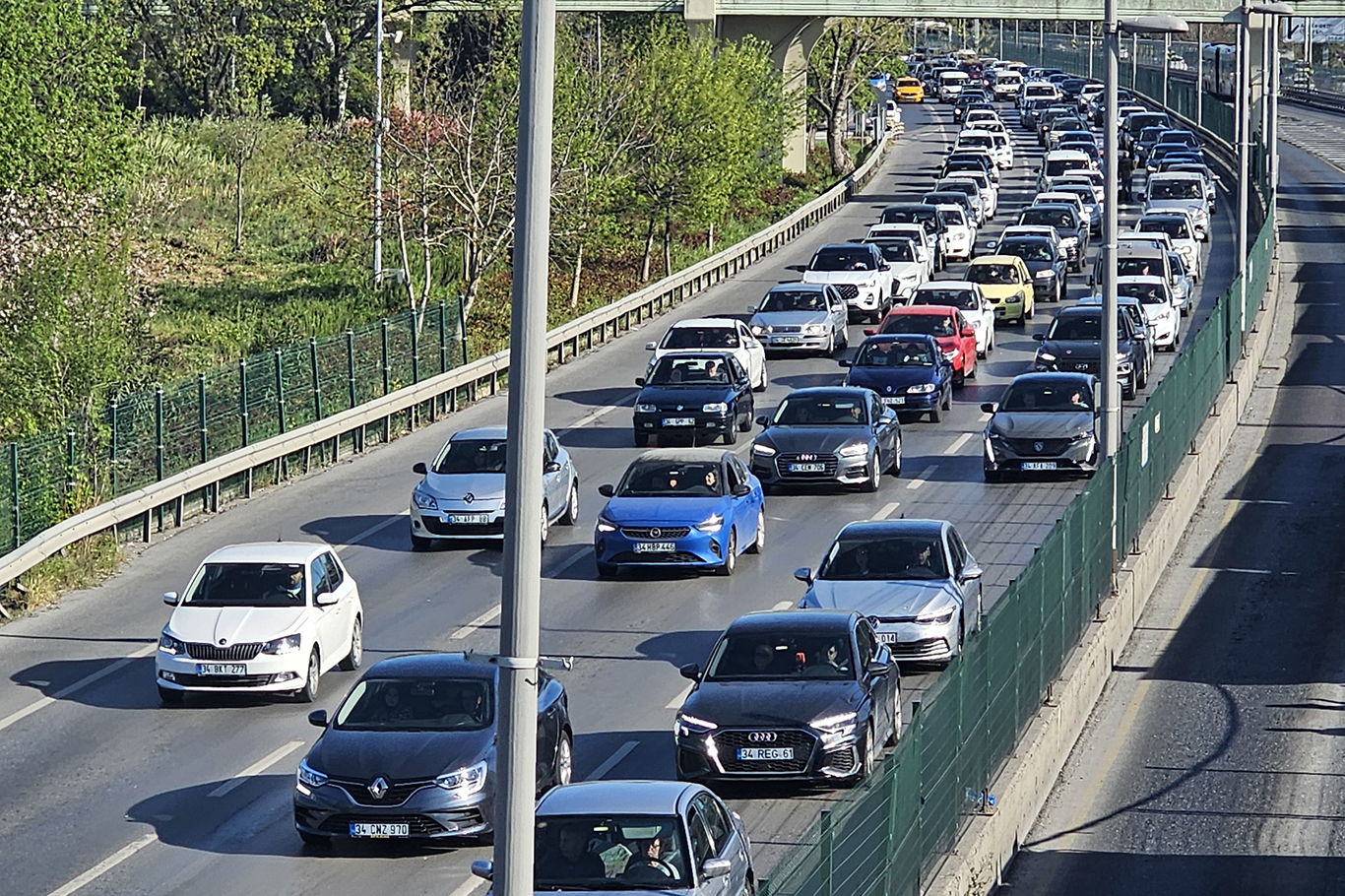 Bayram Dönüşü Trafik Çilesi Başladı
