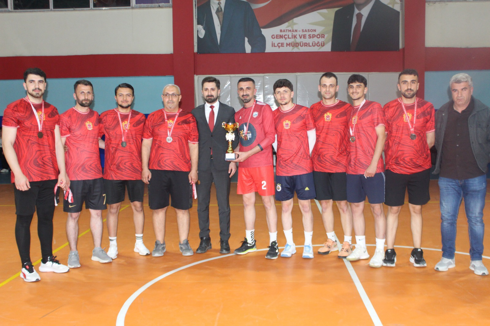 Voleybol Heyecanı Şampiyonlukla Taçlandı: Filede Dostluk Kazandı