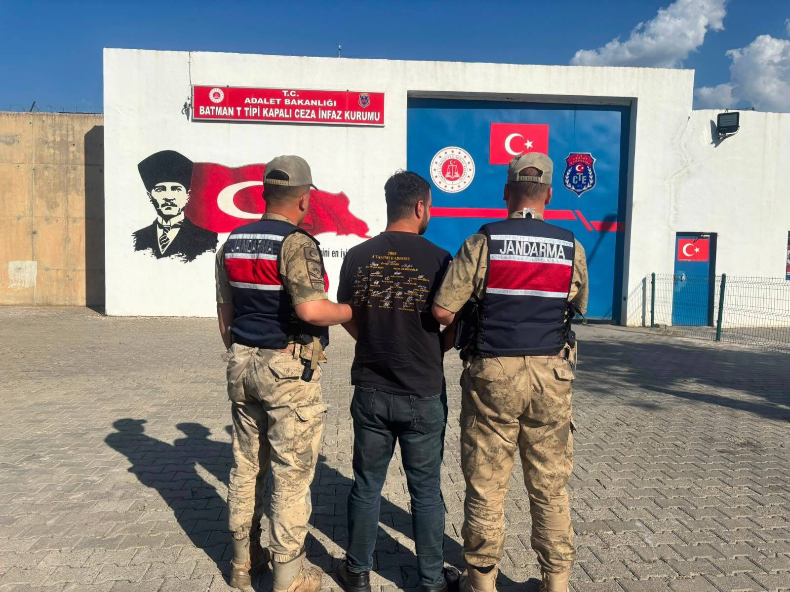 Batman’da Aranan 38 Kişi Tutuklandı