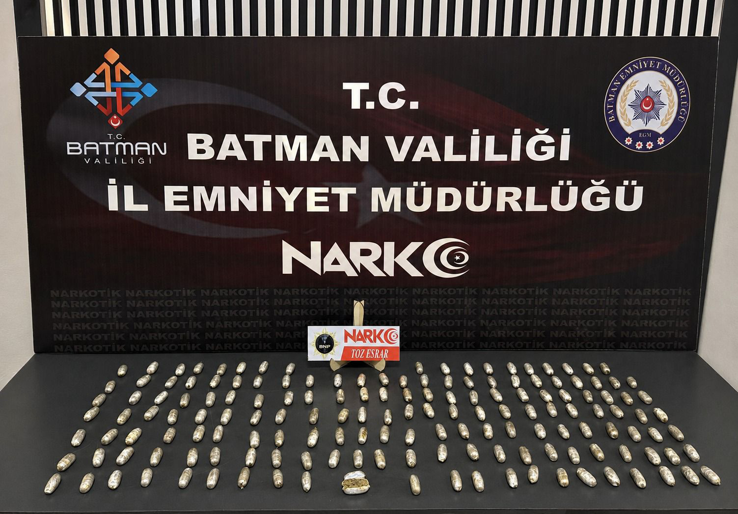 Otobüste Sıra Dışı Operasyon: Midesinden Kilo Kilo Uyuşturucu Çıktı!