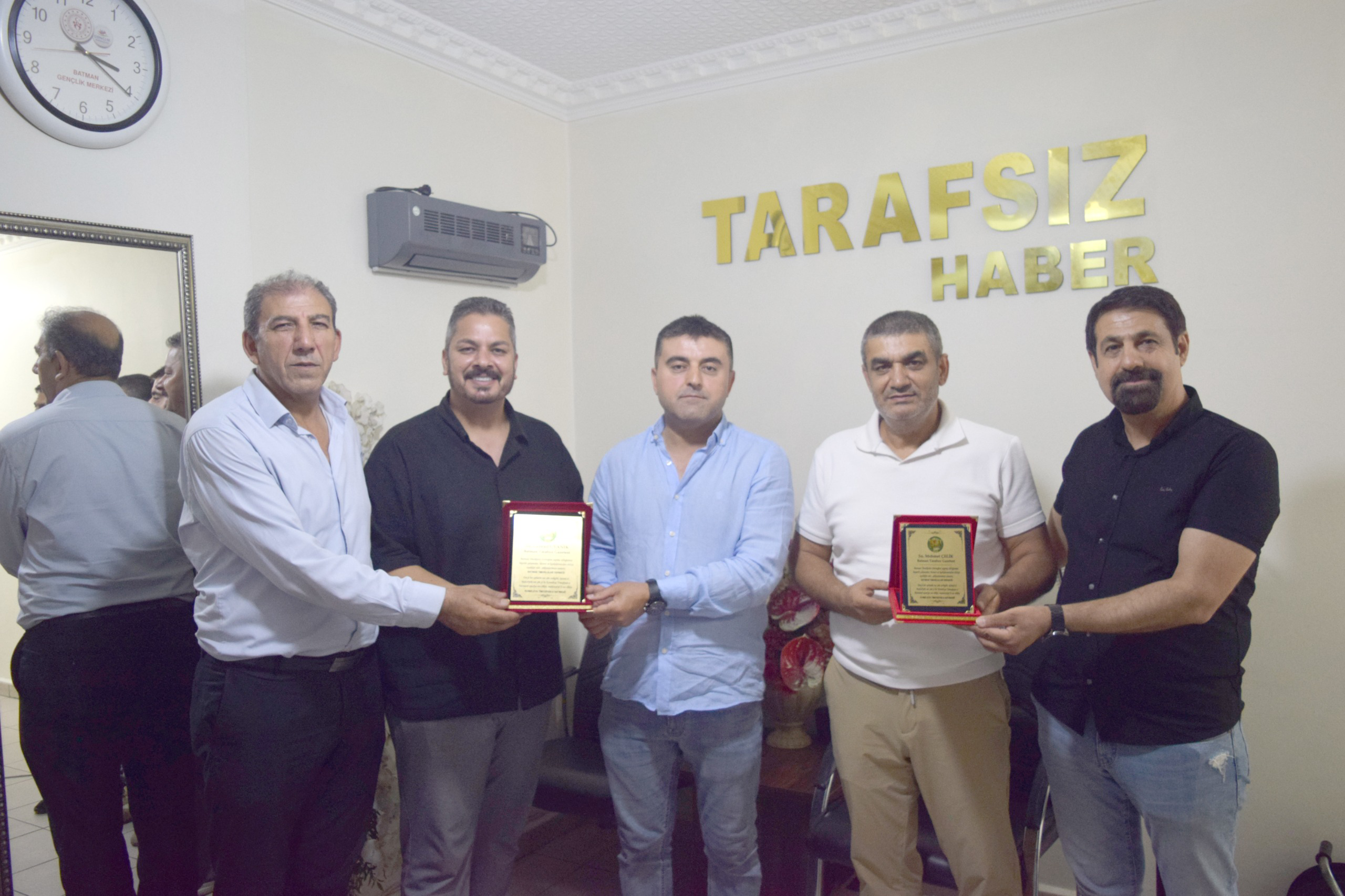 Timoklular Derneği’nden Gazetemize Plaket