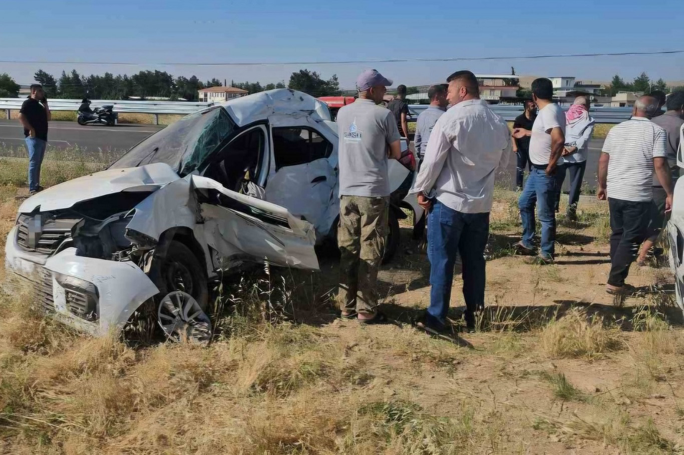 YKS Yolunda Kara Haber: Sınava Giden Gençlerin Otomobili Tırla Çarpıştı!