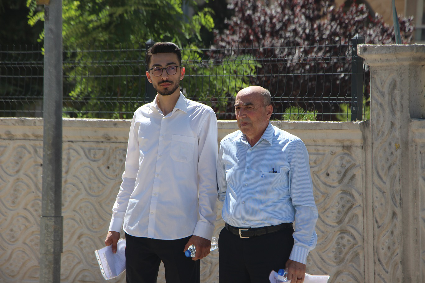 YKS’nin En Güzel Hikayesi: Baba ve Oğul Aynı Sınıfta Okumak İçin Ter Döktü!
