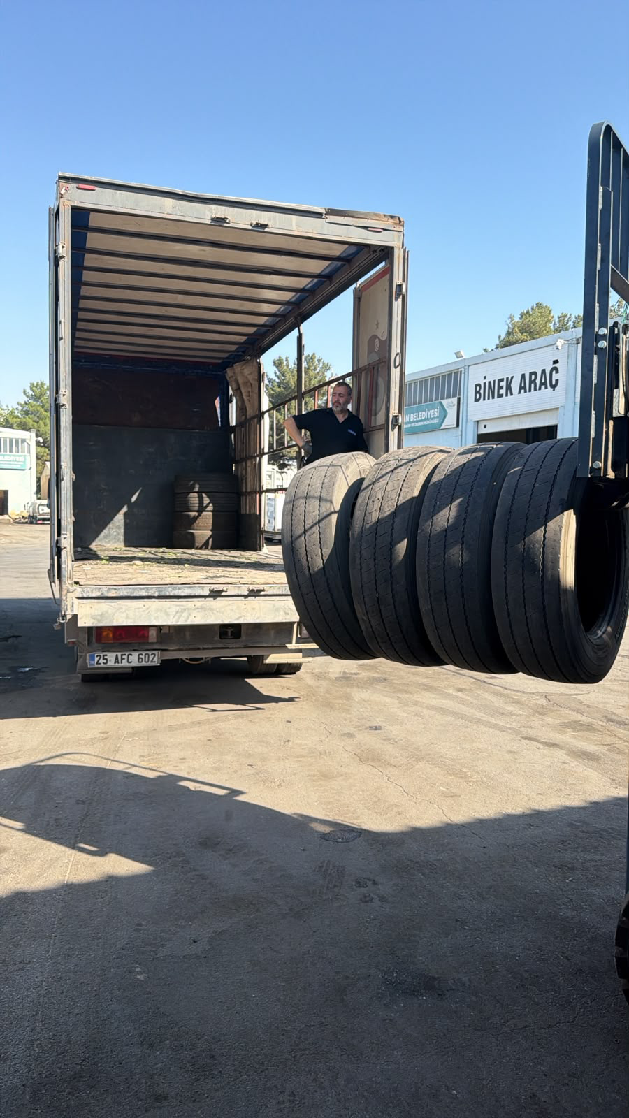 600 TON ATIK LASTİK GERİ DÖNÜŞÜME KAZANDIRILDI