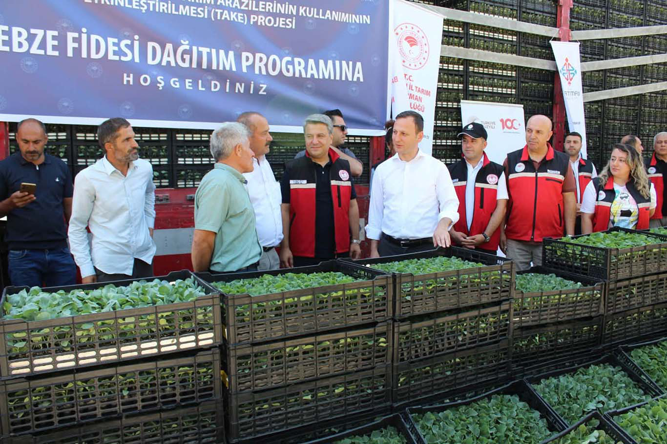 64 Üreticiye 450 Bin Sebze Fidesi Desteği