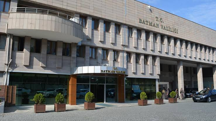 Batman’da Mezarlıkta Kanlı Saldırı: Valilikten İlk Açıklama Geldi