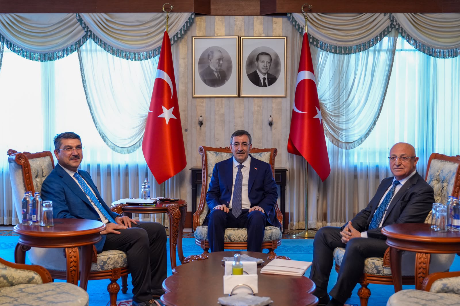 NASIROĞLU, CUMHURBAŞKANI YARDIMCISI CEVDET YILMAZ’I ZİYARET ETTİ