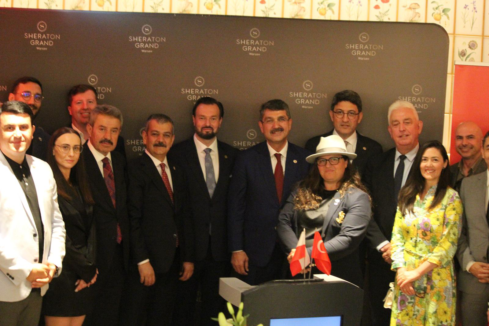 Nasıroğlu, Polonya’da İş Dünyasıyla Buluştu