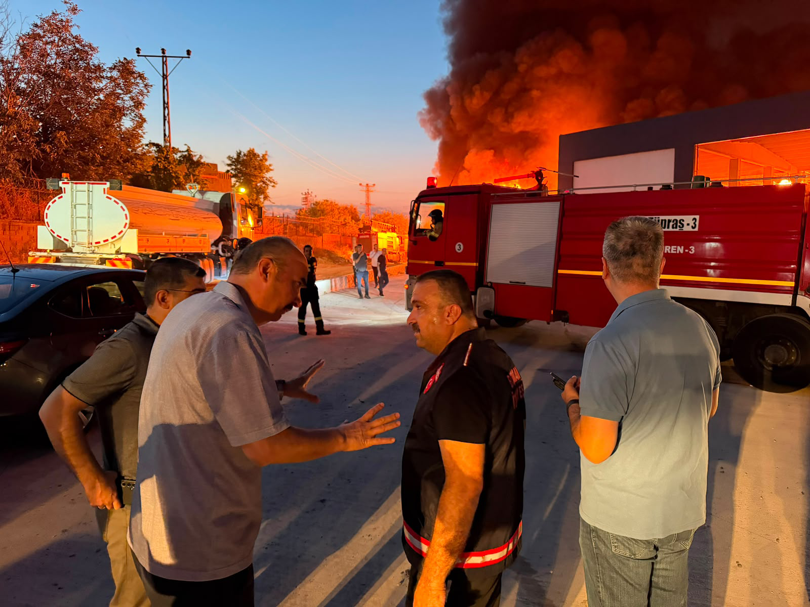 Vali Canalp, Yangın Bölgesindeydi
