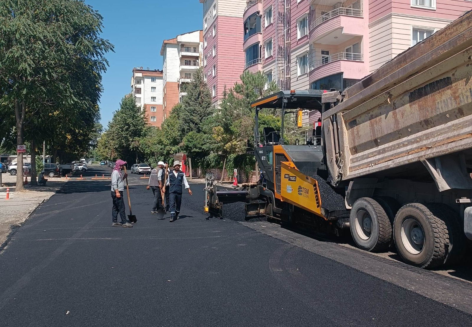 45 Mahallede Üstyapı Çalışması