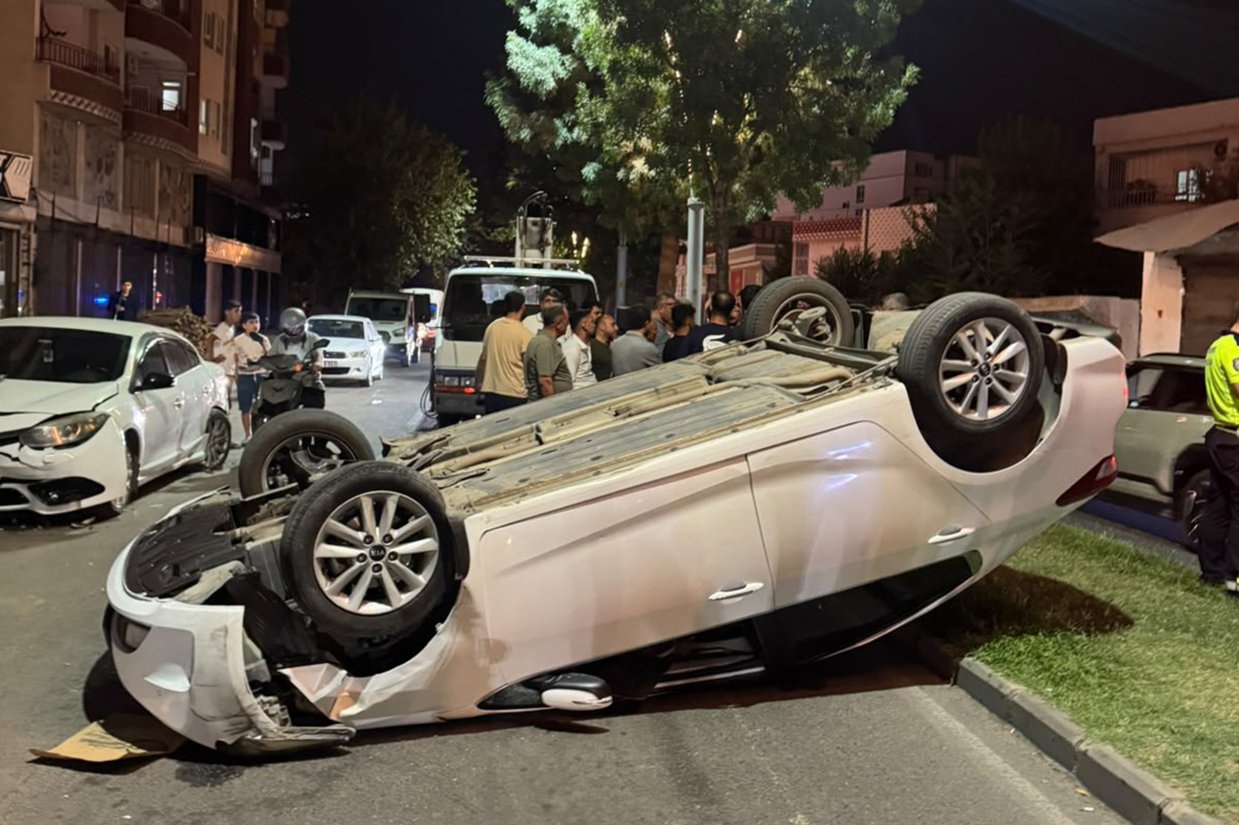 Barış Bulvarı’nda Feci Kaza: Otomobil Takla Attı