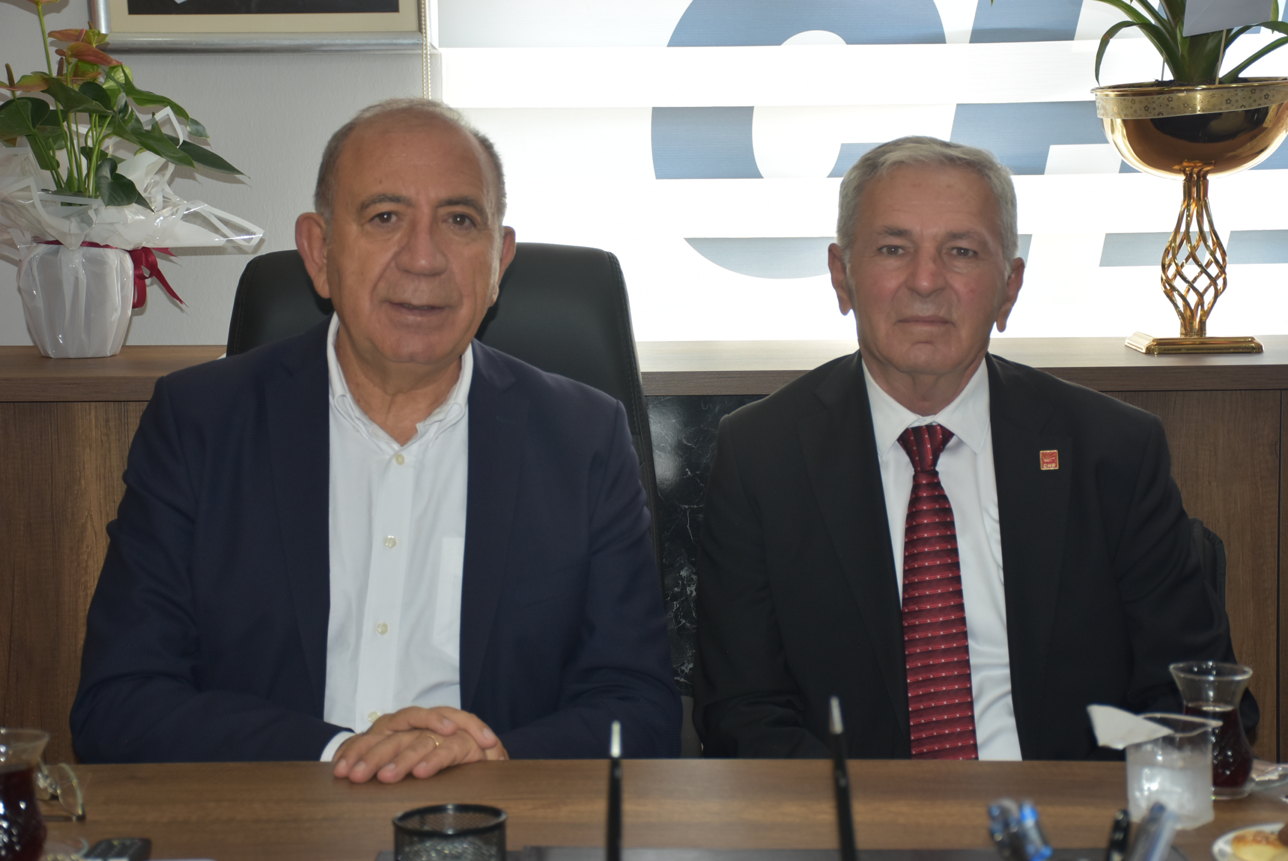 TEKİN: “MİLLET İRADESİYLE SİYASETÇİ SEÇİLSİN”
