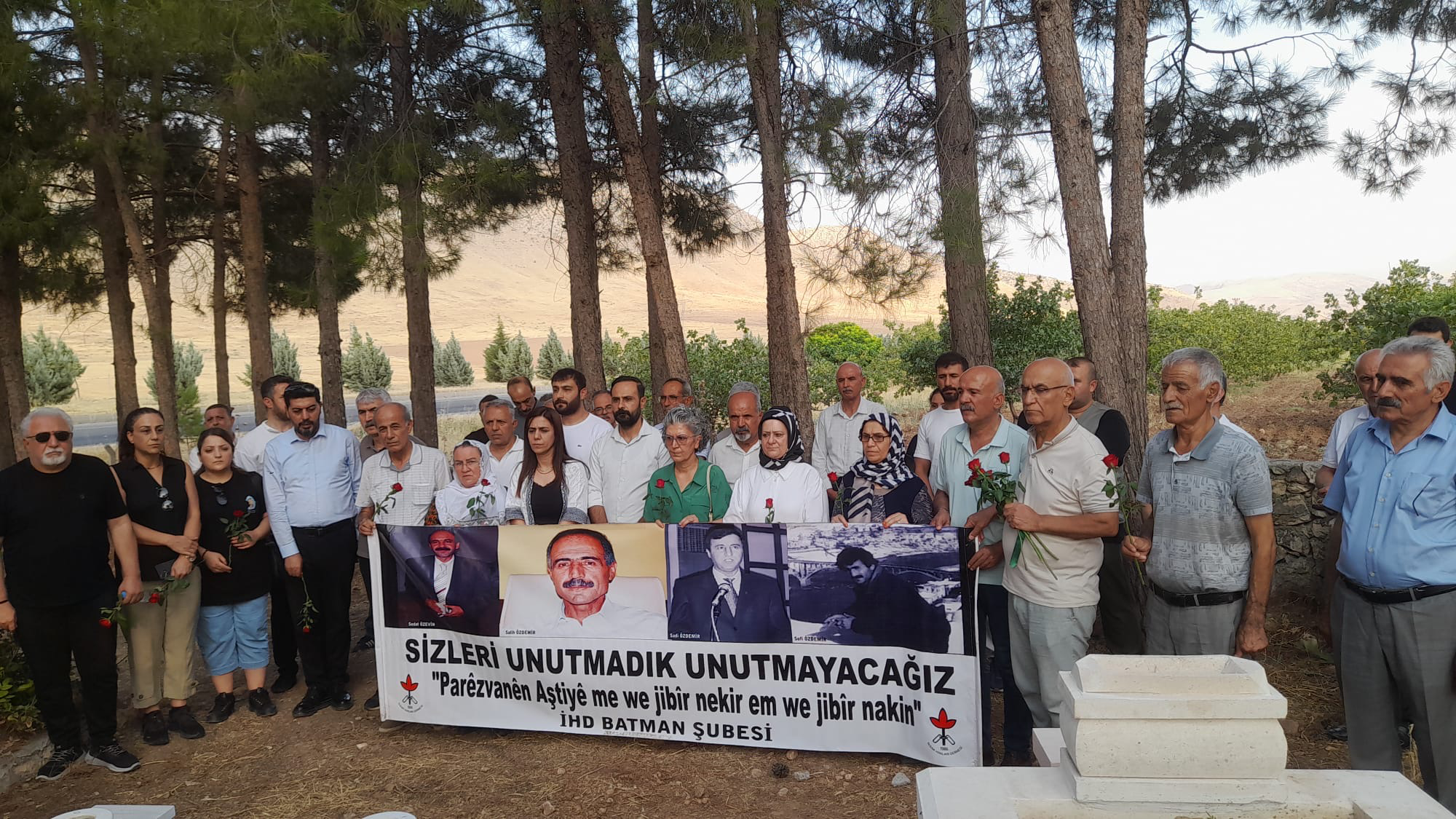 İHD, MAYIN FACİASINDA YAŞAMINI YİTİRENLERİ ANDI