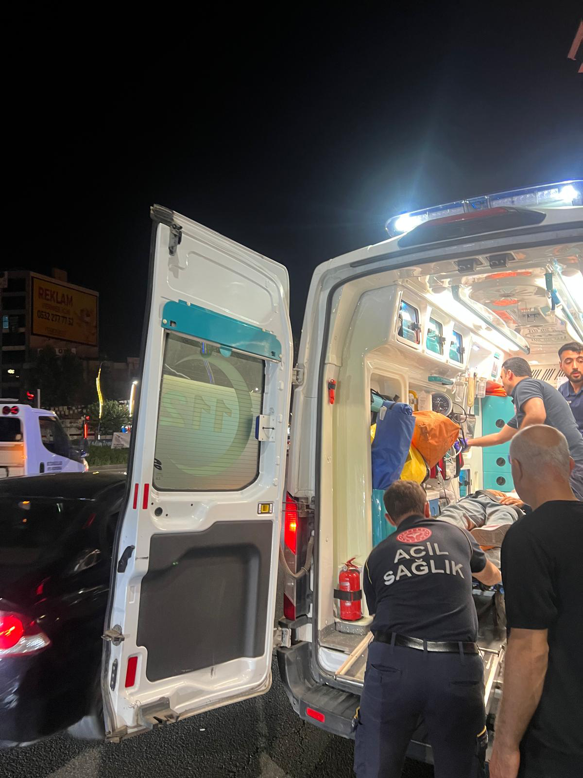 Motosiklet Yayaya Çarpıp Kaçtı: 1 Yaralı