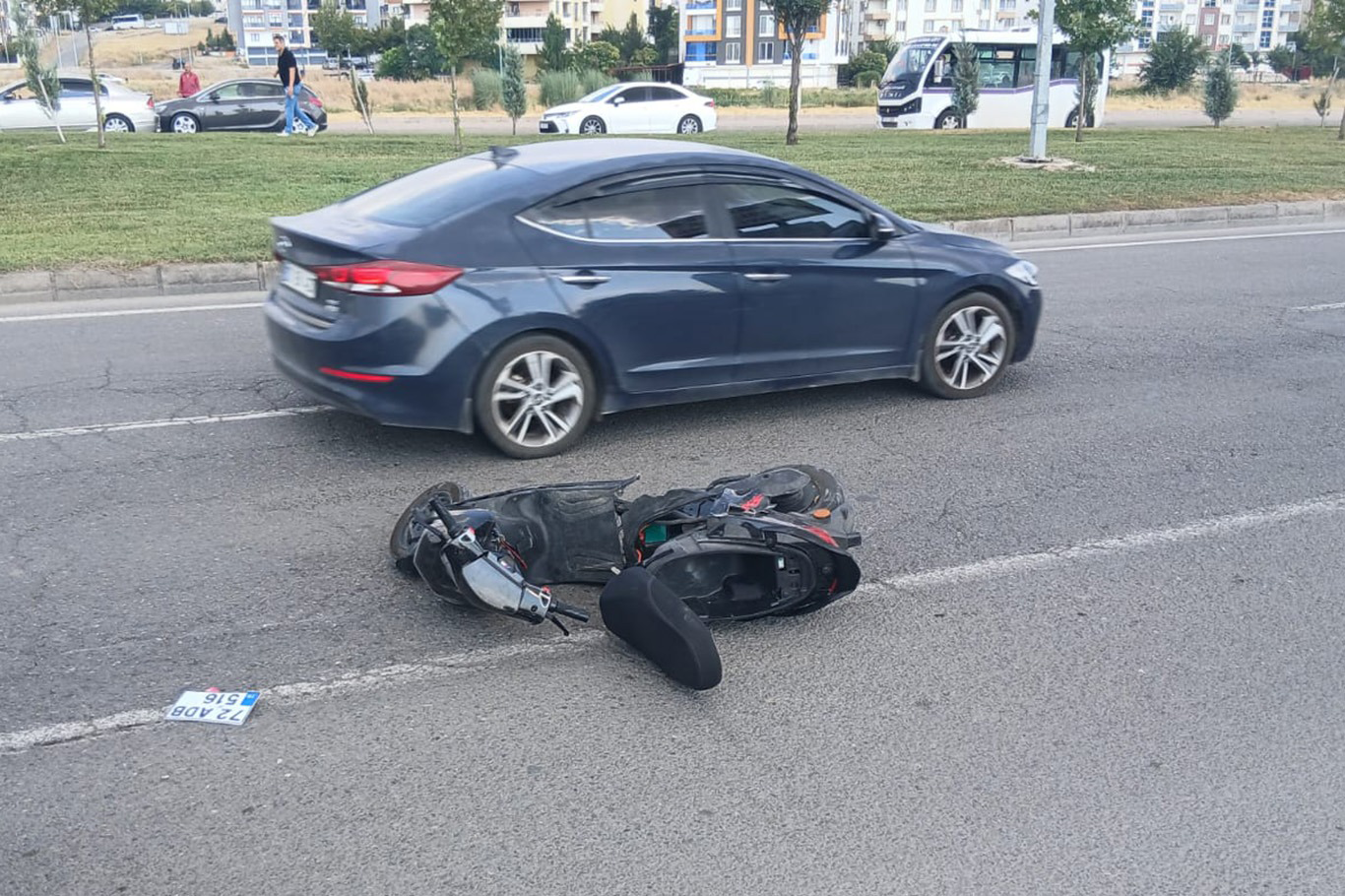 Otomobil ile Motosiklet Çarpıştı: 2 Yaralı
