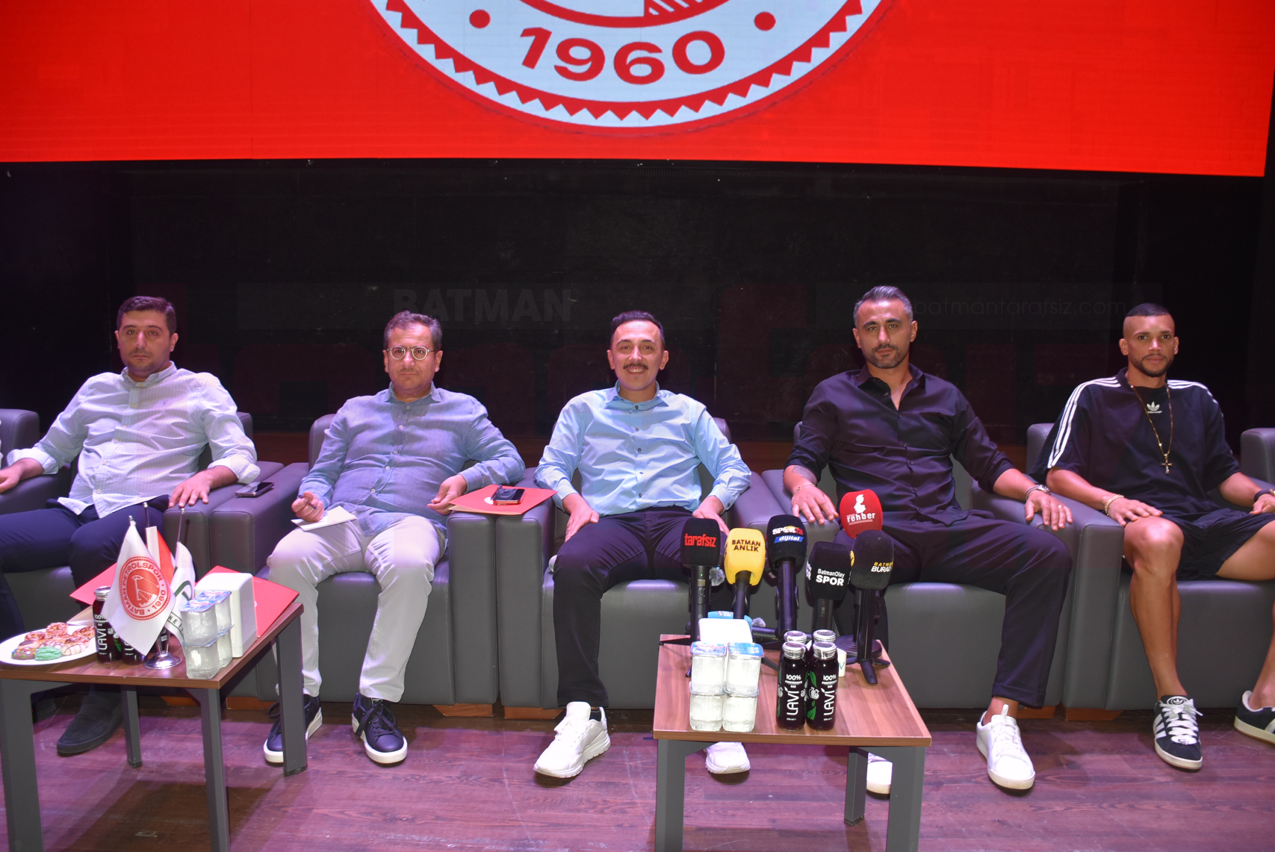STORE AÇILDI, GİŞE KURULDU AMA DESTEK GELMEDİ: “ŞEHİR NEREDE?”
