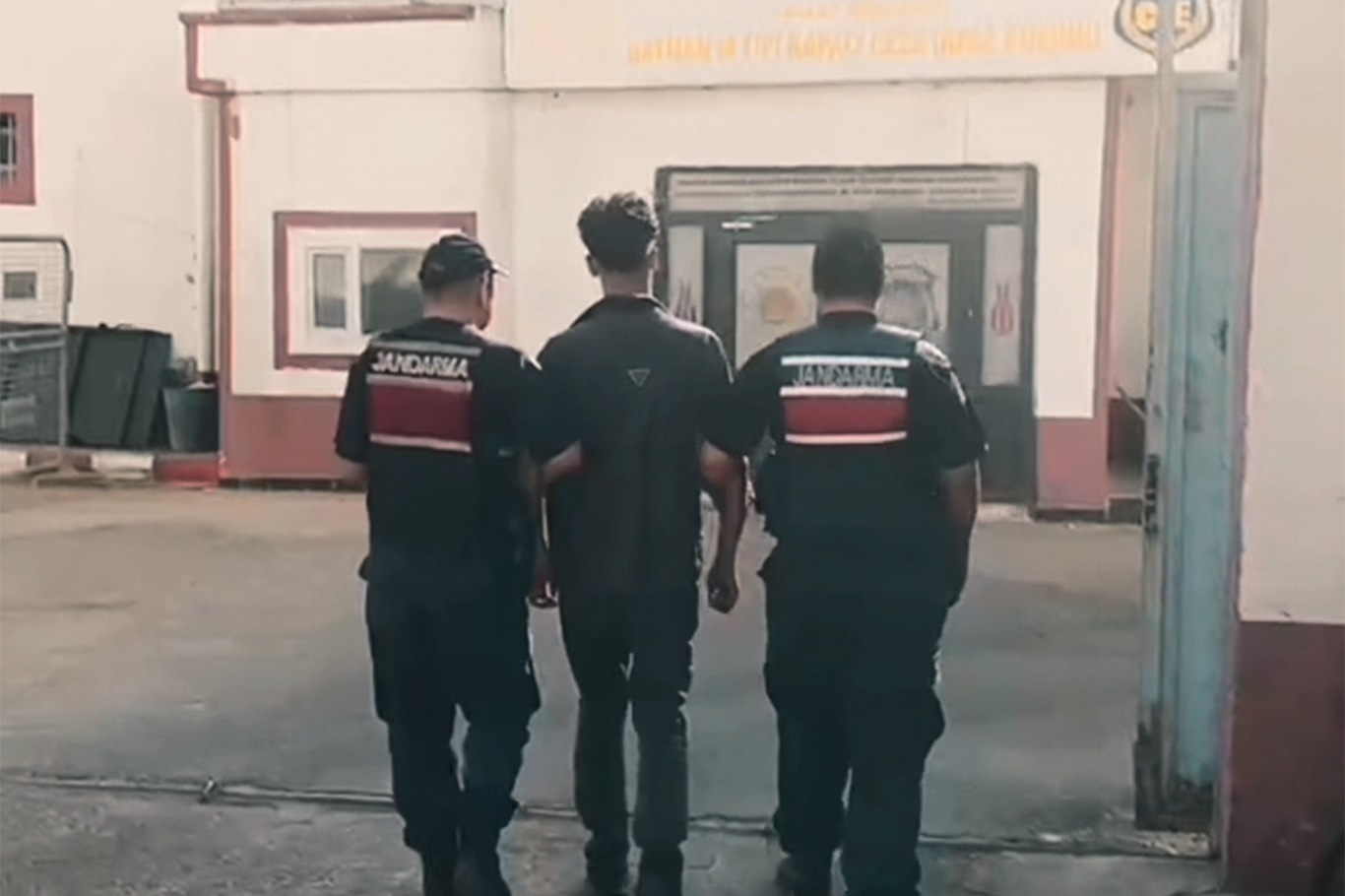 Yedieminden Motosiklet Çalan Çocuk Tutuklandı