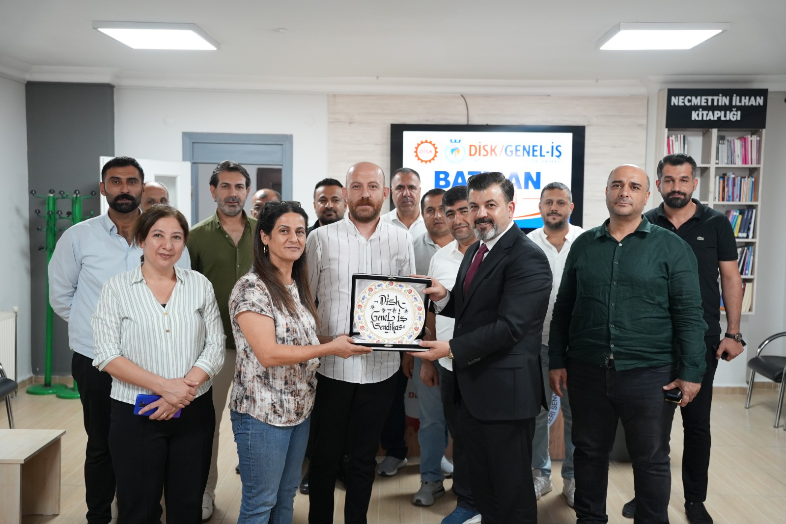 “ALIN TERİNİN OLDUĞU YERDE UMUT VARDIR”