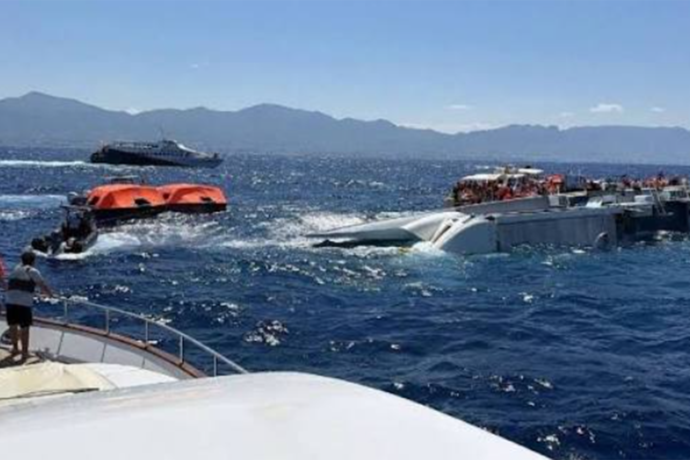 Girne Açıklarında Batan Yolcu Gemisinde Can Kaybı 13 Oldu